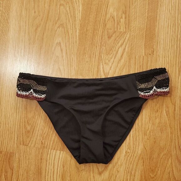 BECCA East Wind Bikini Bottoms size Small- NEW - Picture 4 of 13